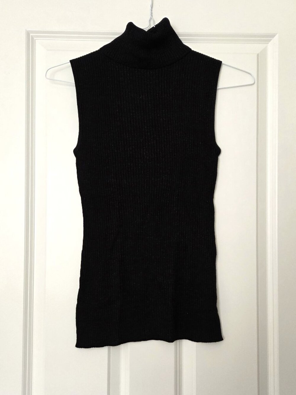 Daisy Fuentes Black Ribbed Speckled Sleeveless Turtleneck